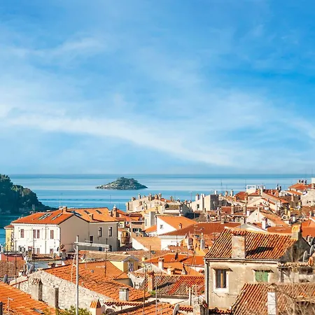 Apartamento Bellevue - Two Bedroom With Terrace And Private Garage Rovinj