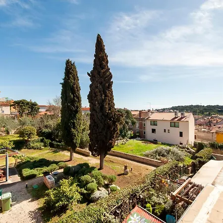 Bellevue - Two Bedroom With Terrace And Private Garage Apartment