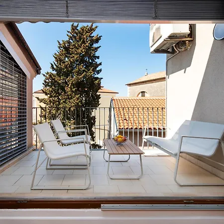 Bellevue - Two Bedroom With Terrace And Private Garage Apartament Rovinj